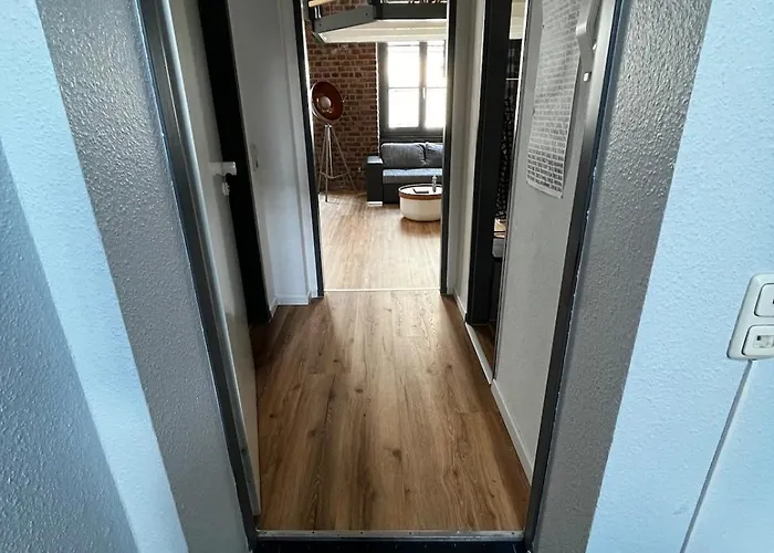 Charmante Altbaumaisonette Naehe Hauptbahnhof *